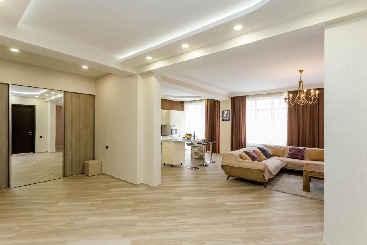 Rustaveli Residence III Tbilisi Esterno foto